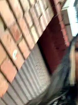 Cami_Leon2's cam snapshot