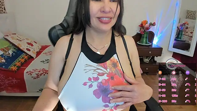 esmeralda_milf's cam snapshot