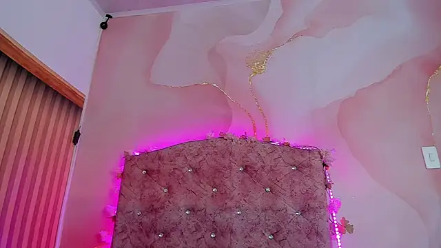 Mila_grace_'s cam snapshot