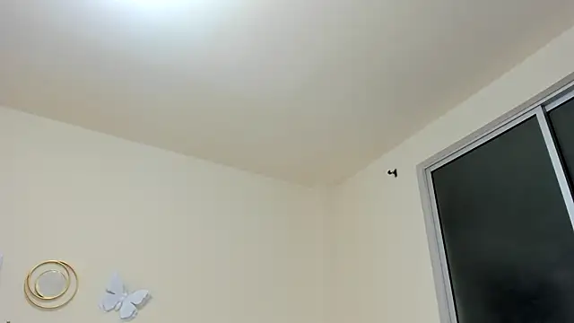 Valeria_Cruz83's cam snapshot