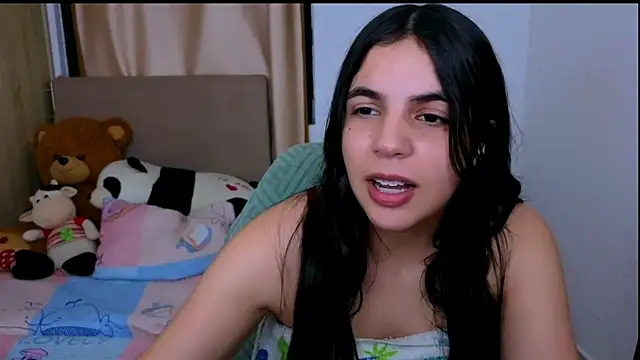 _elenna's cam snapshot