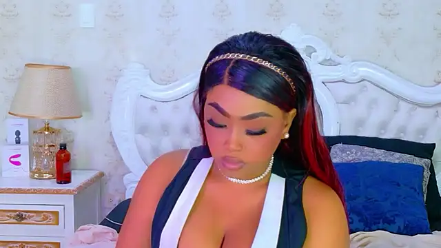 TianahGlow's cam snapshot