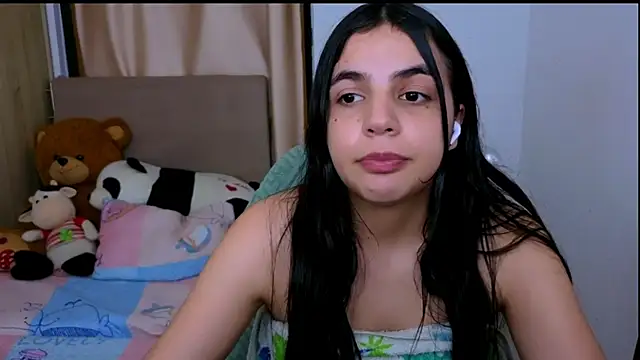 _elenna's cam snapshot