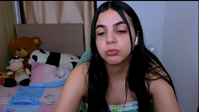 _elenna's cam snapshot