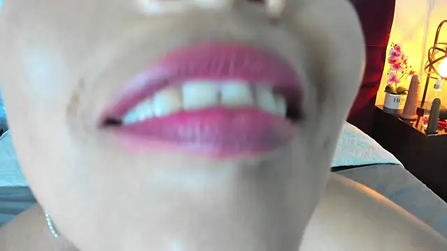 Anthonelaa__'s cam snapshot