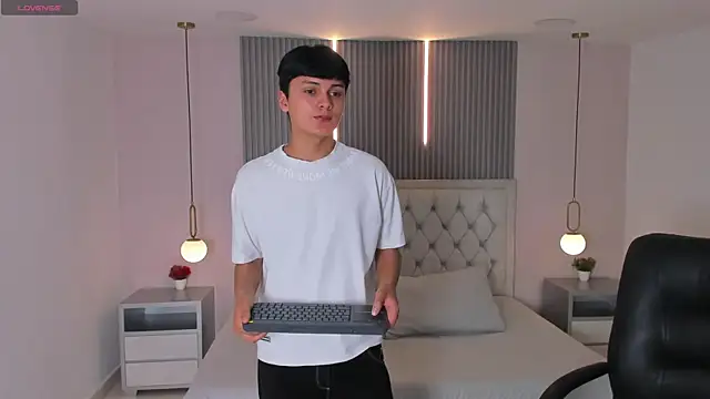 Maxii18_'s cam snapshot