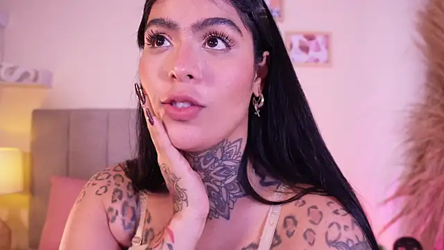 curvyliciousss's cam snapshot