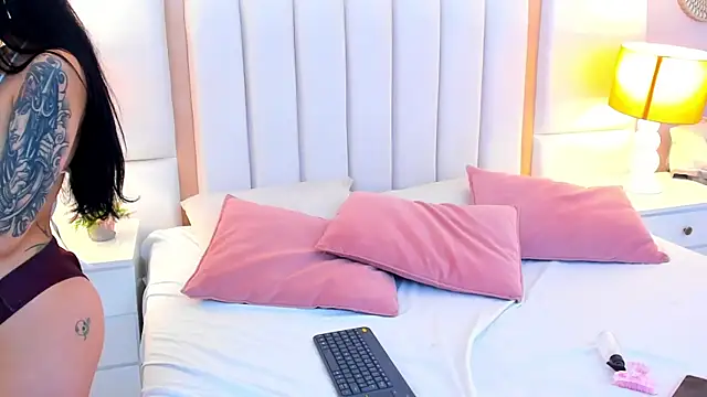 LaylaaDoll's cam snapshot