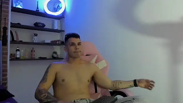 BooyHott_'s cam snapshot