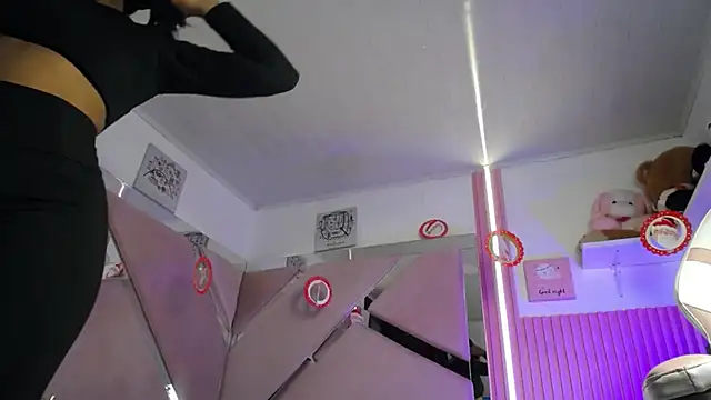 Charlotte_ebony_'s cam snapshot