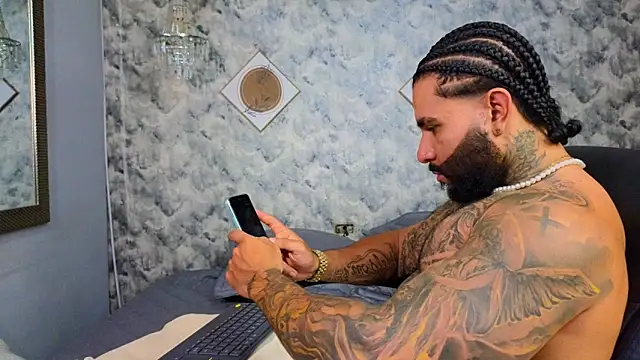 Apolo_rousse1's cam snapshot