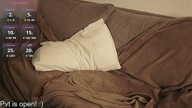 Your_Hand_In_mine's cam snapshot