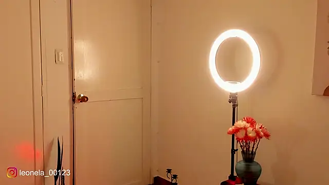 cuddlingbunny's cam snapshot