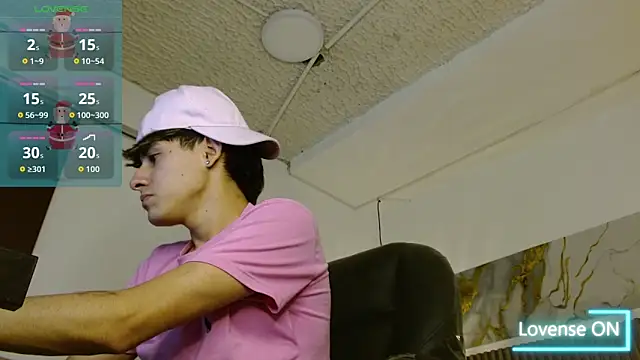 Dyla_n18 live sex cam