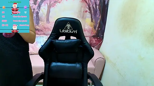 Emma_latinasexy18's cam snapshot