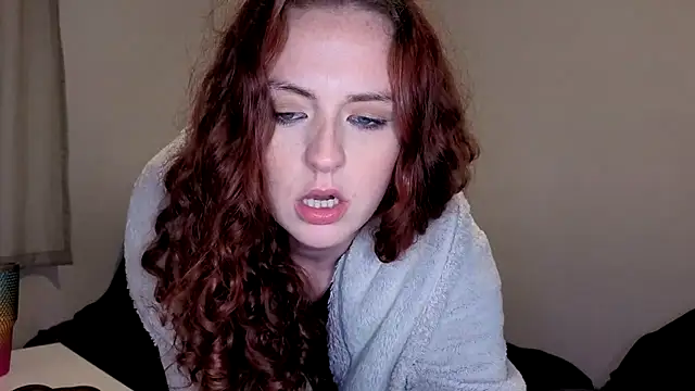 ENGLISHEMILY_69's cam snapshot