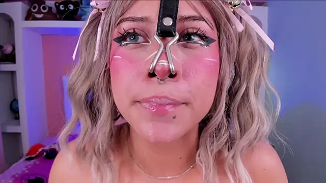 miss___megan's cam snapshot