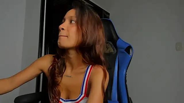 cora_22's cam snapshot