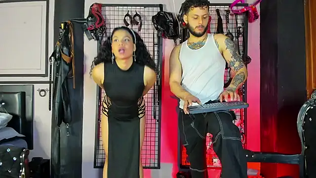 Twisted_Fantasy's cam snapshot