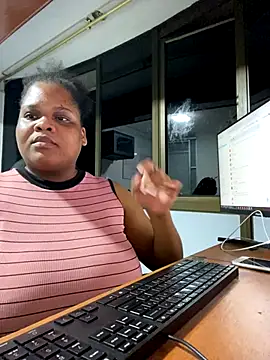 gabrielabrunette69's cam snapshot