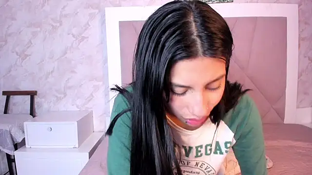 Madhison_5's cam snapshot