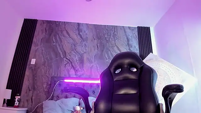 Alicee_Stonee_'s cam snapshot