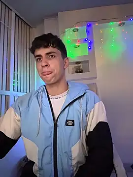 AdrianRinaldi live sex cam