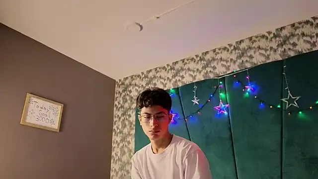 Aaron_Eze's cam snapshot