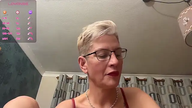 JennyHazel1's cam snapshot