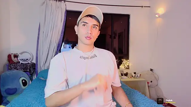 Chris_Maddox live sex cam