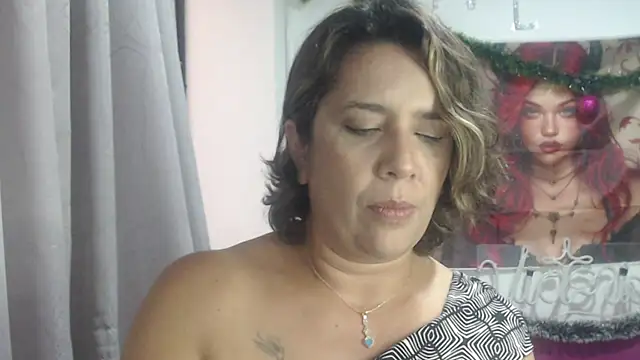 Victoria_meester's cam snapshot