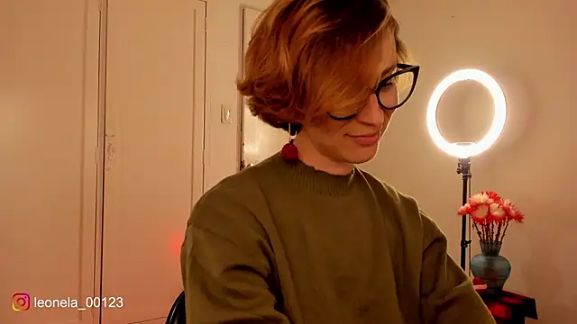 cuddlingbunny's cam snapshot