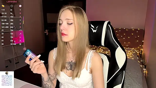 EvaPeace's cam snapshot