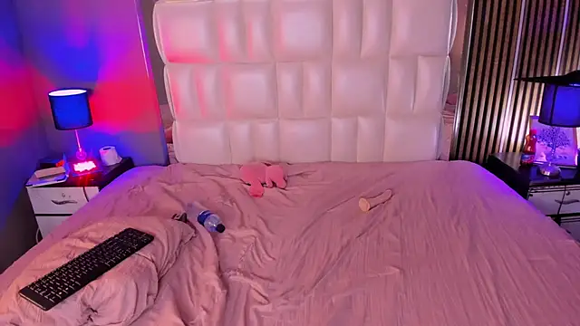 xCharlotte_20's cam snapshot