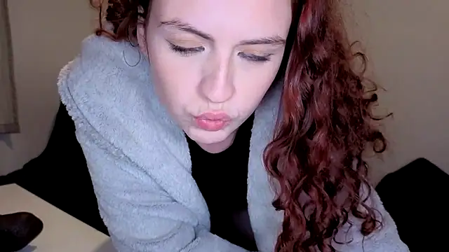 ENGLISHEMILY_69's cam snapshot