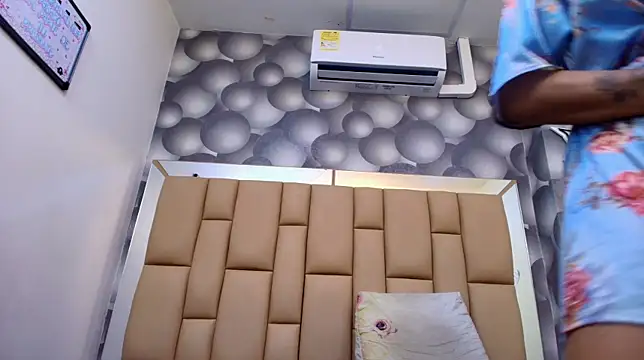 hannah_teehn's cam snapshot