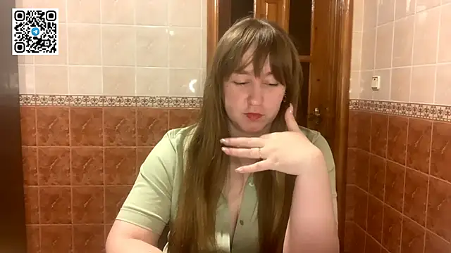 MaroonMoon_'s cam snapshot