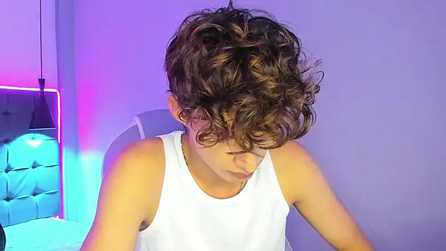 NicolasFerrer18 live sex cam