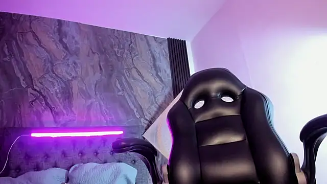 Alicee_Stonee_'s cam snapshot