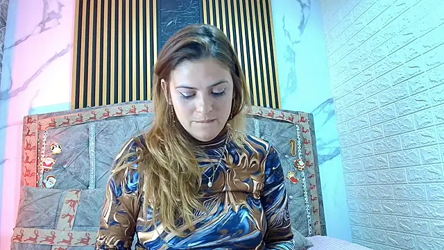 AngieLuxx_'s cam snapshot