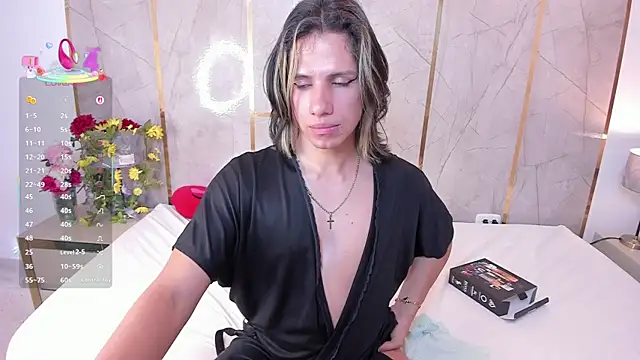 TylerBloom live sex cam