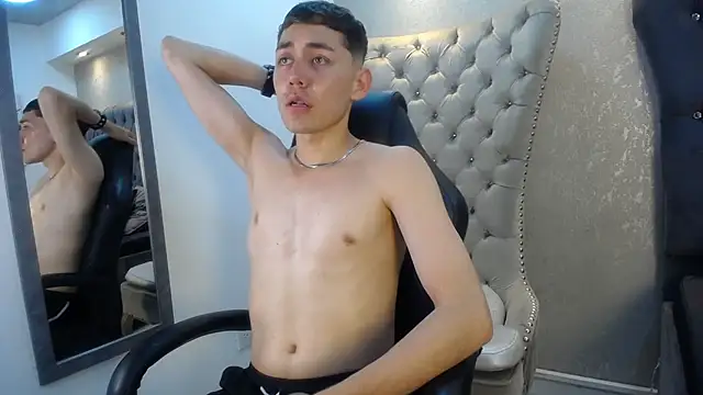 LoganFoster_ live sex cam