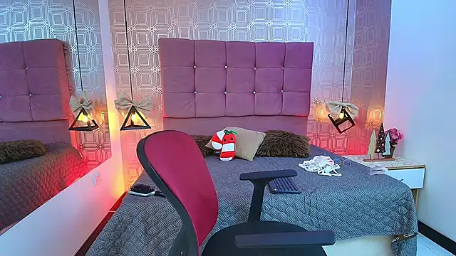 SariNorrisfg's cam snapshot