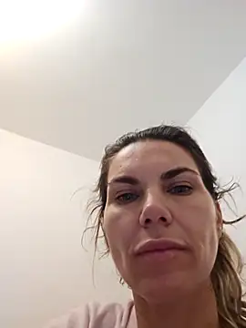 FeliciaKrige's cam snapshot