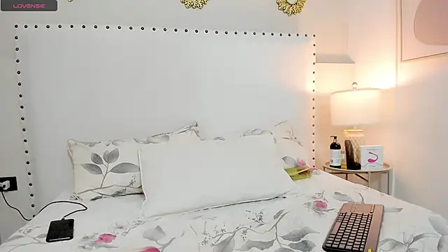 scarlettTease_'s cam snapshot