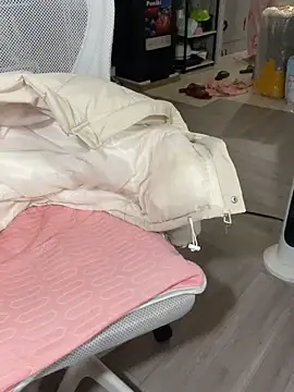 Mina048's cam snapshot