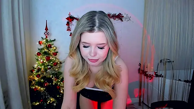 FollowLovee's cam snapshot