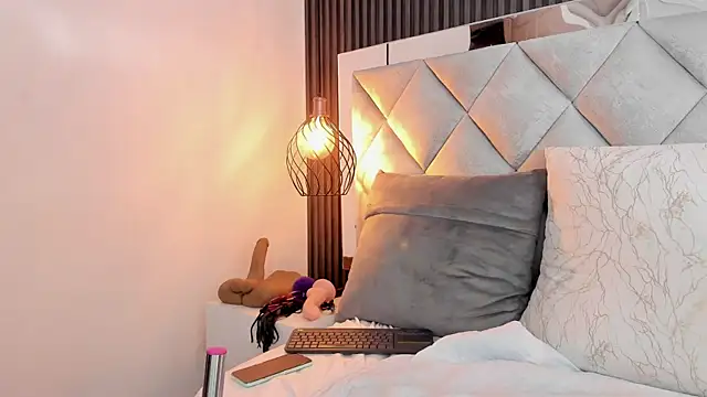 Slut_Milf_'s cam snapshot