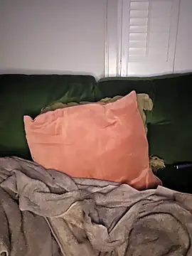 LovelyLucinda's cam snapshot