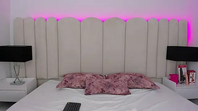 VanessaParis__ live sex cam